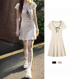 连衣裙;女式针织衫;时尚休闲套装