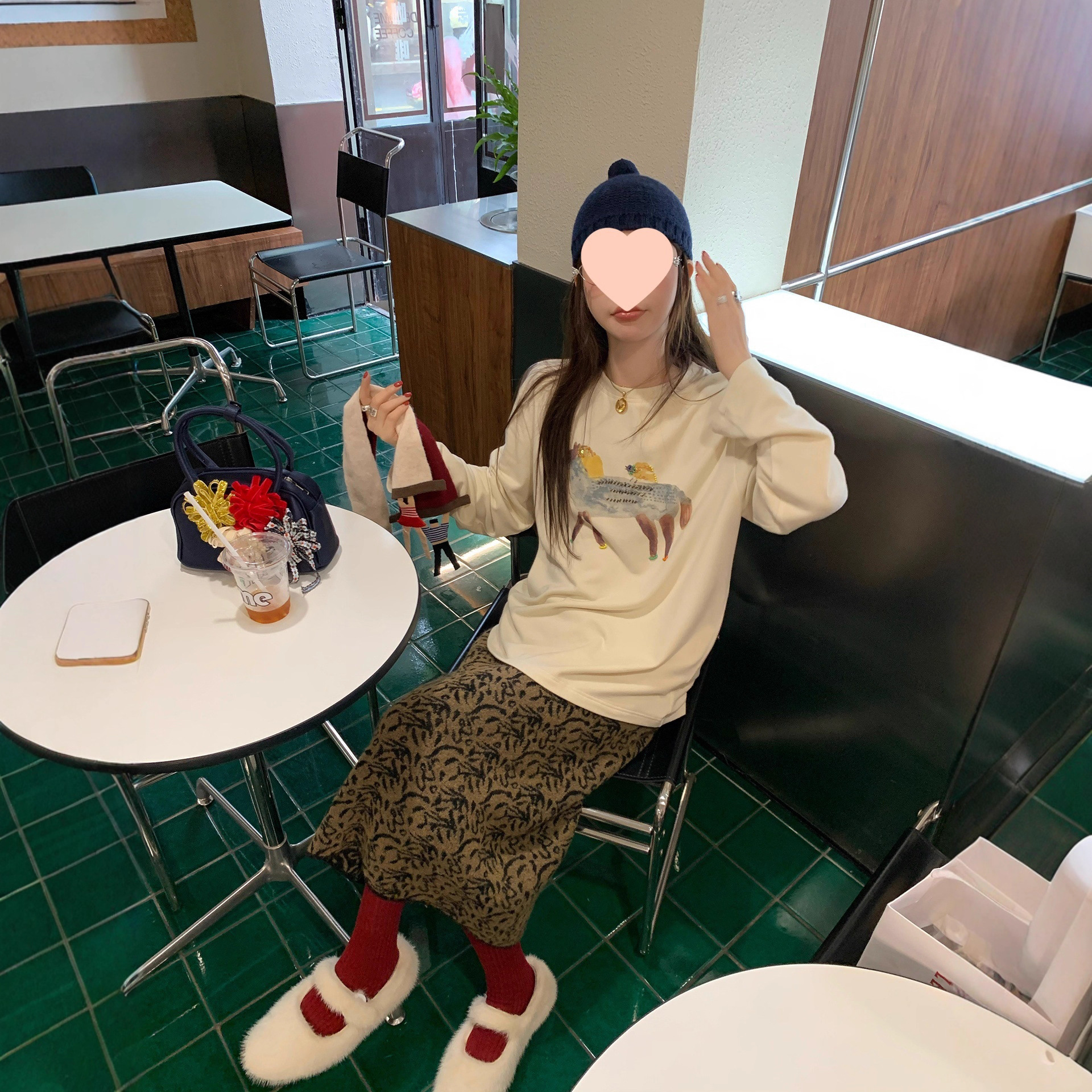 le rouge周美美 趣味小马驹手工钉珠印花磨毛长袖打底T恤