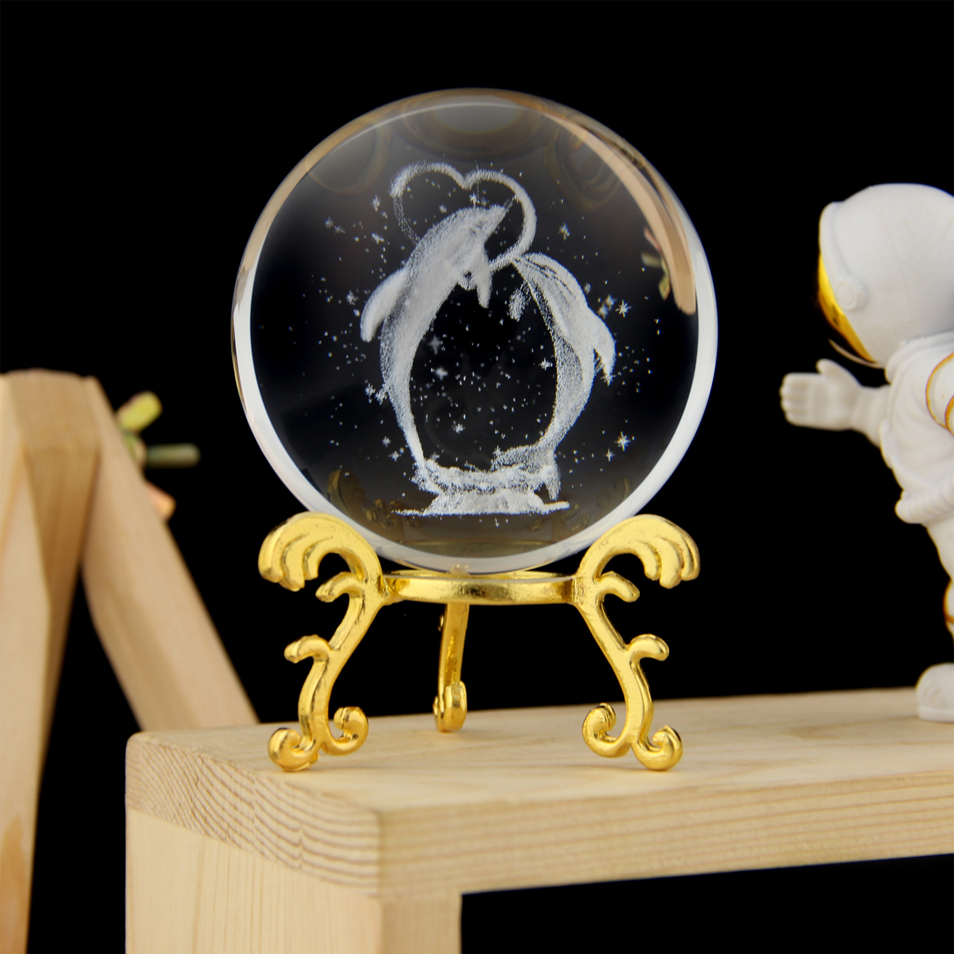 Fabricante de Puzhou, bola de cristal grabada, decoración para el hogar, venta al por mayor transfronteriza, adecuada para salas de estudio, gabinetes de TV y cualquier escena versátil.