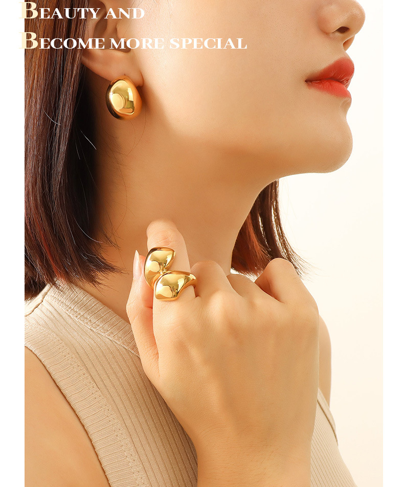 European retro hollow C-shaped titanium steel gold earrings