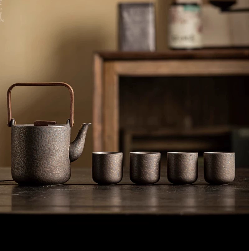 Big retro teapot, Japanese tea