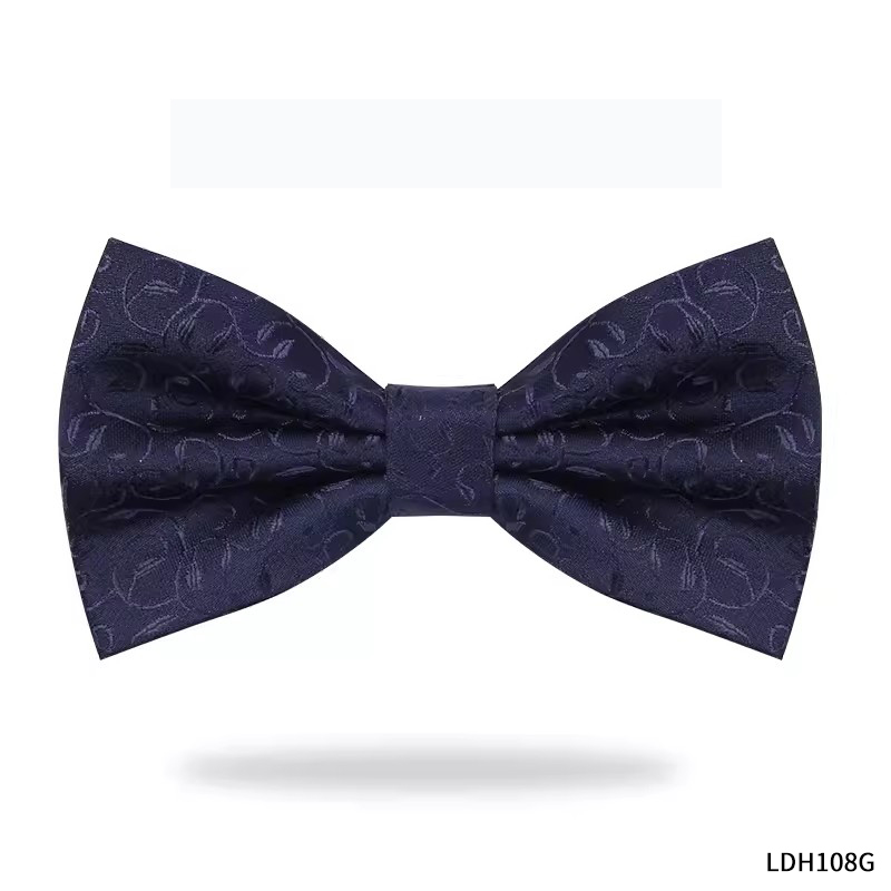 네이비 유럽 패턴