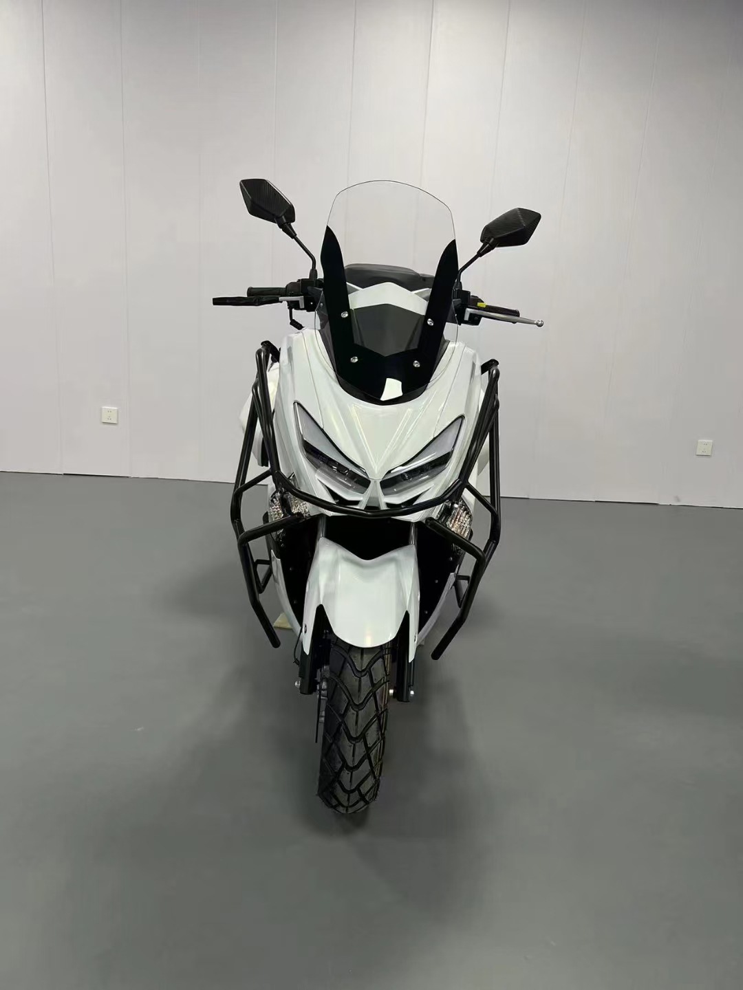 Factory Direct Sales of Domestic Outdoor 150Cc Mengshi Third-Generation Scooter Motorcycles, Fuel-Powered, National Standard Iv, Electric Injection, Off-Road Motorcycles
