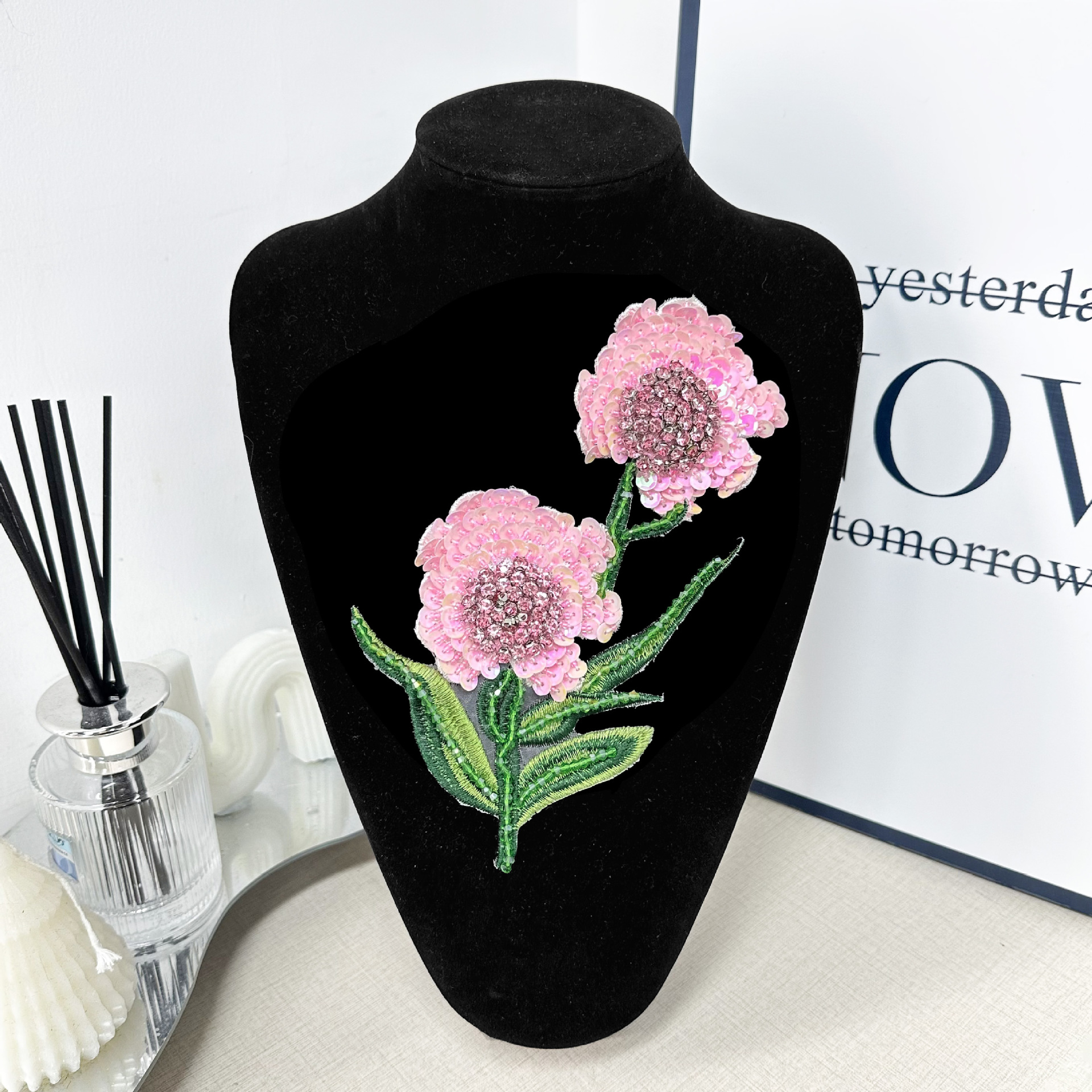 Ropa bordada colorida estilo nacional encaje bordado parche de rendimiento clásico ropa de ópera ropa de ópera accesorios de decoración al por mayor
