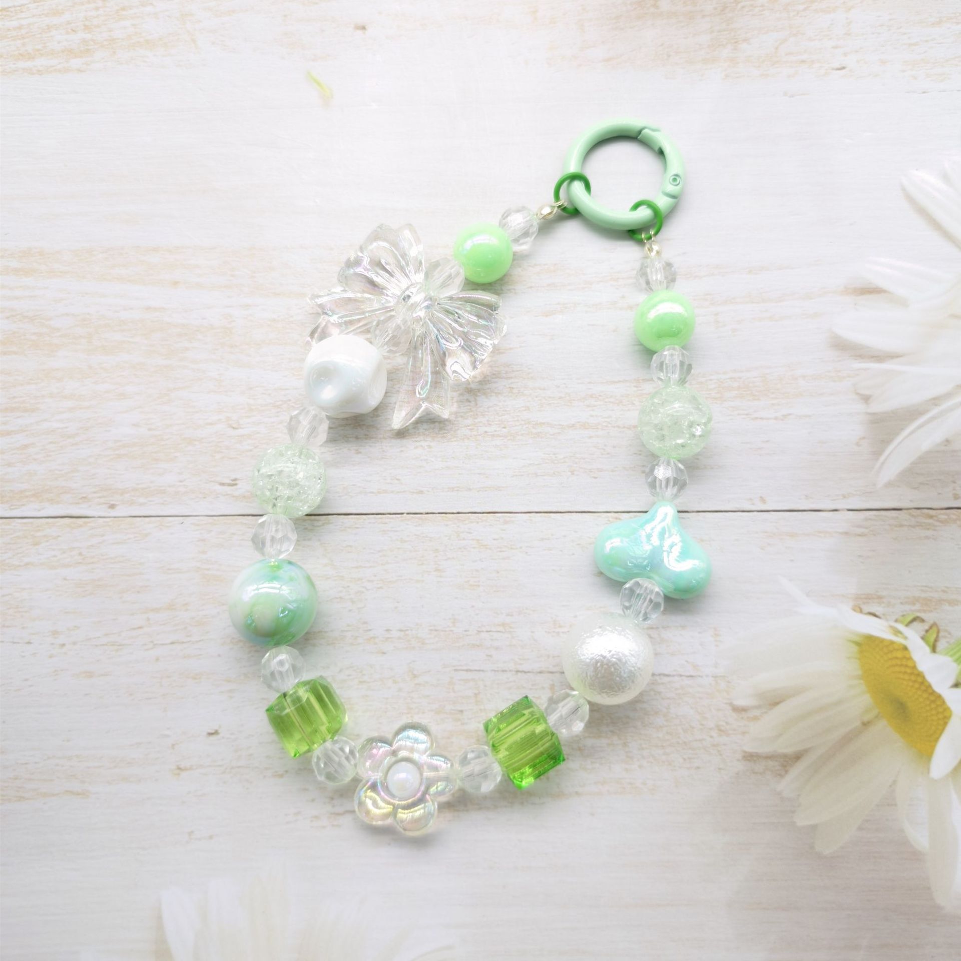 2023 nuevo llavero de cadena de cuentas redondas amor arco colgante Cadena de teléfono móvil colorido fresco perla color sólido coincidencia