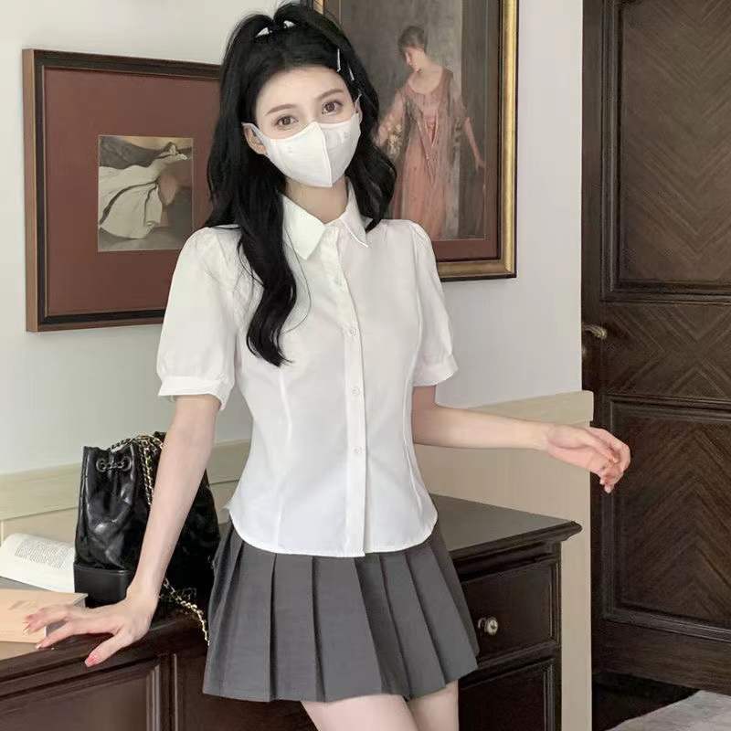 여성용 화이트 대학 스타일 반팔 셔츠 여름 세련된 디자인 스트랩 허리 스위트 퍼프 슬리브 폴로 셔츠 탑