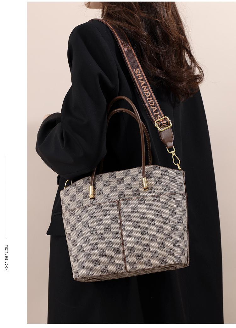 Single-shoulder bags, foreign trade women's bags, this year's popular small bags, women's bucket bags, fashionable and niche hand-held versatile crossbody bags undefined