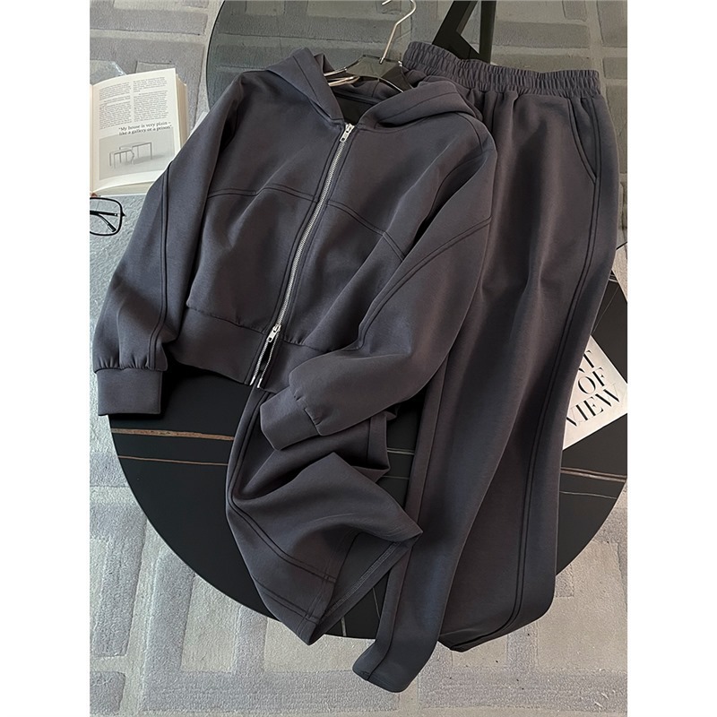 欧货运动装套装女春秋2025新款流行高级感显瘦时髦卫衣卫裤两件套