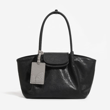 �¿�С����ɫ���������ذ��¿�s�ٴ�ͨ�ڰ�������μ�Ů��