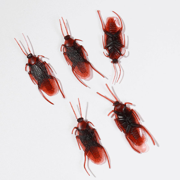 Cross-border special Halloween trick toy props simulation cockroach fake cockroach toy plastic cockroach 100 pack
