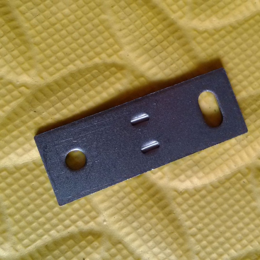 冲压五金配件垫片铁块 散热片 门夹铁块五金配件厂家批发