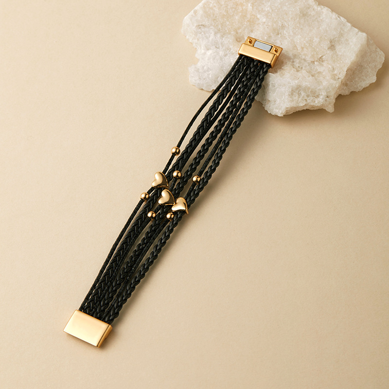 Retro Streetwear Heart Shape Pu Leather Alloy Wrap Bracelets Wholesale display picture 9