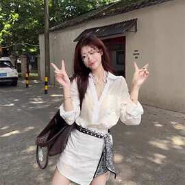 蕾丝拼接提花薄款防晒衬衫女秋季休闲度假套装白色半身裙裤两件套