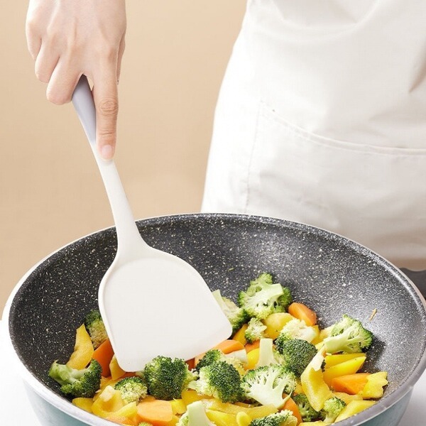 Wholesale gray and white two-color silicone spatula spoon household…