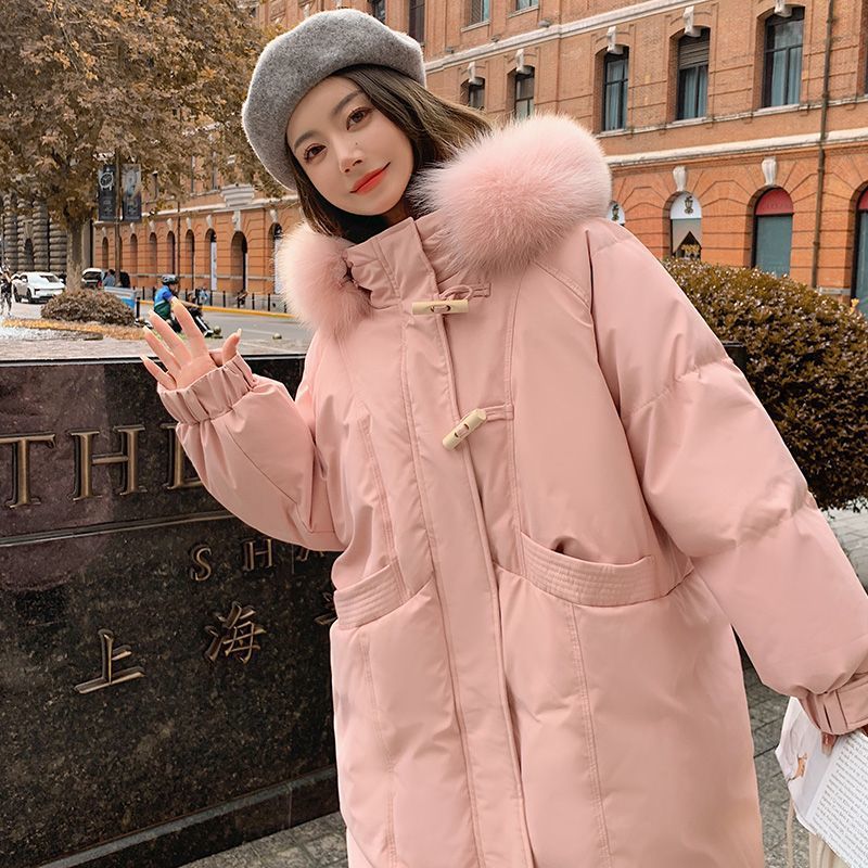 핑크색 모피 칼라