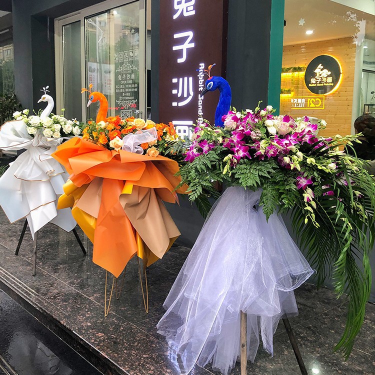 批发婚车婚庆配饰新店开业大麦花篮插花装饰品摆件仿真孔雀头模型