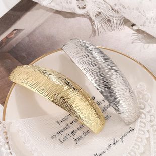 �W�����Q�r�аl�AŮ����z·�������ɊA���uͨ���R�d���S؛Դ���l