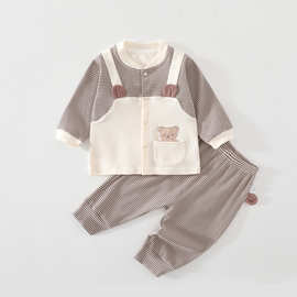 婴儿衣服秋季男童潮帅气时髦分体套装儿童外套宝宝2026童装
