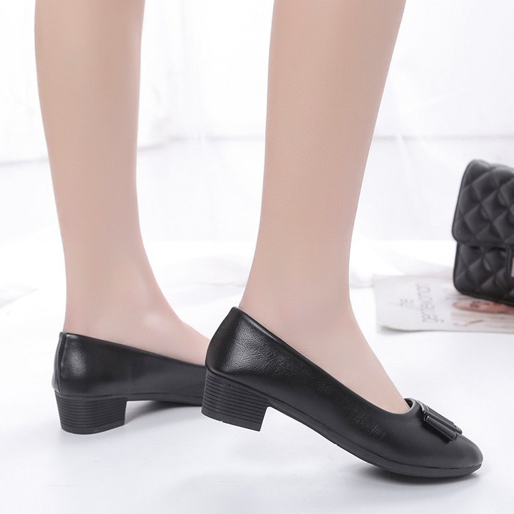 Women's Basic Solid Color Point Toe Flats display picture 4