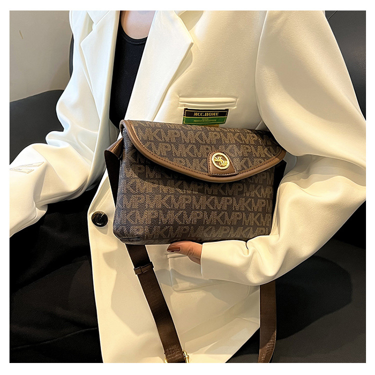 Borse piccole da donna 2023 nuova moda trendy borsa a tracolla stampata retrò borsa da petto versatile borsa quadrata a tracolla singola temperamento_voghion.com