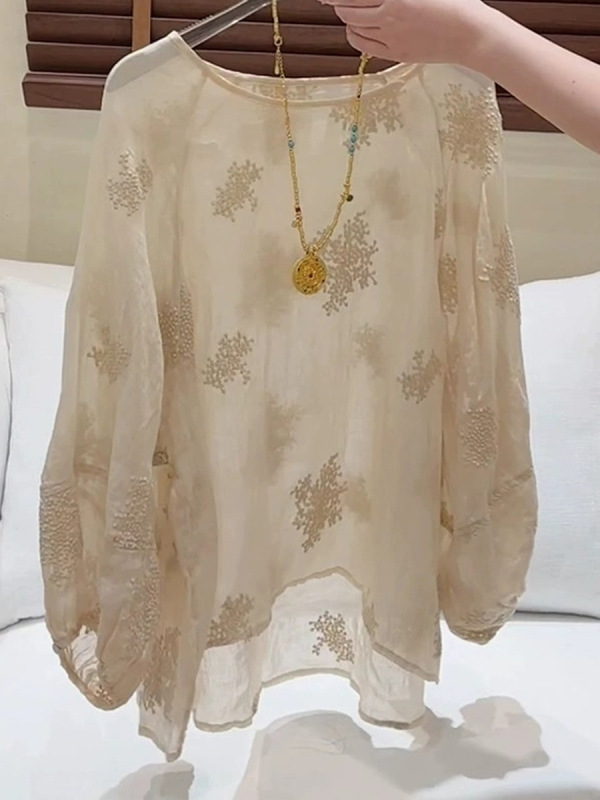 レトロな文学デザインのニッチな女性用ルーズシャツ、ファッショナブルなレイジースタイル、スリムで多用途な刺繍入りラウンドネックシャツ、トレンディです。|undefined