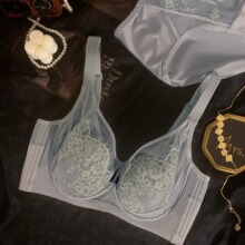 博尔爽大胸显小内衣女超薄款兔耳朵杯大码聚拢调整型蕾丝文胸