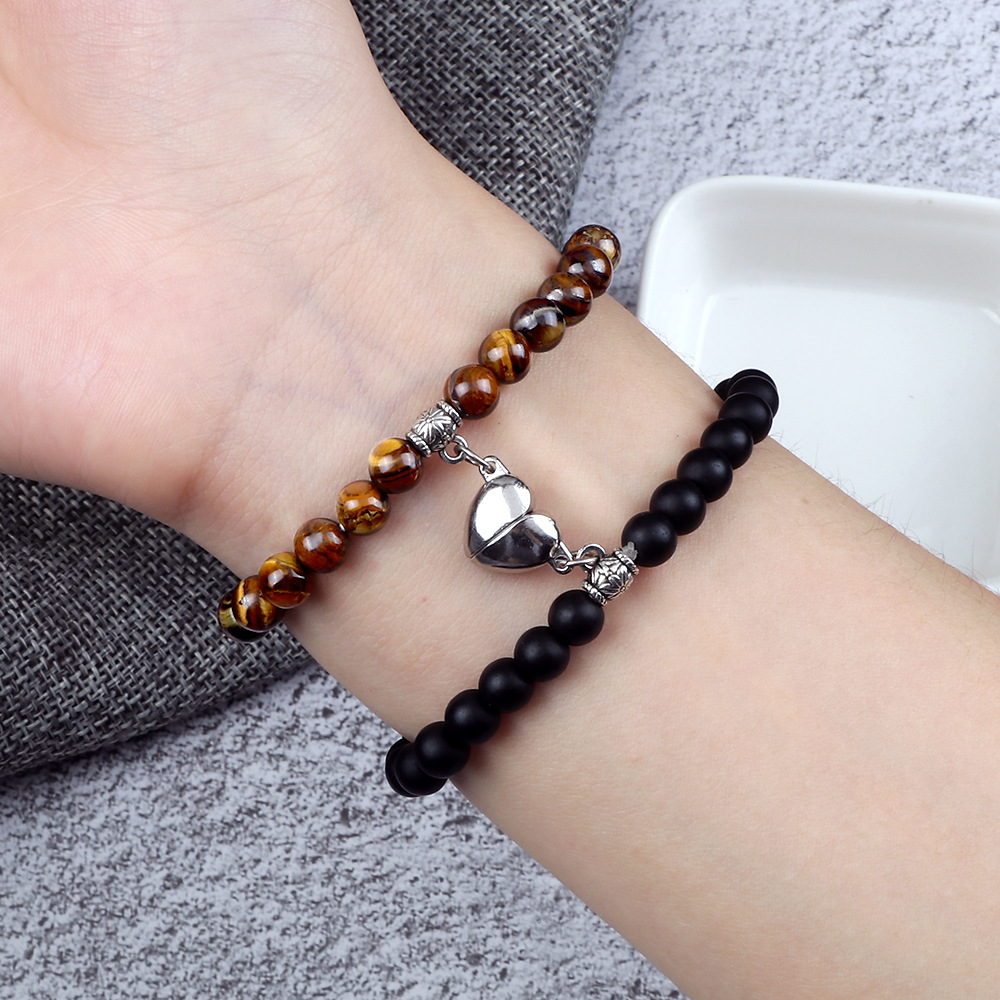 Coppia di bracciali con fibbia magnetica a forma di cuore, design di nicchia, fidanzate celebrità di internet, semplici bracciali elastici per due persone_voghion.com