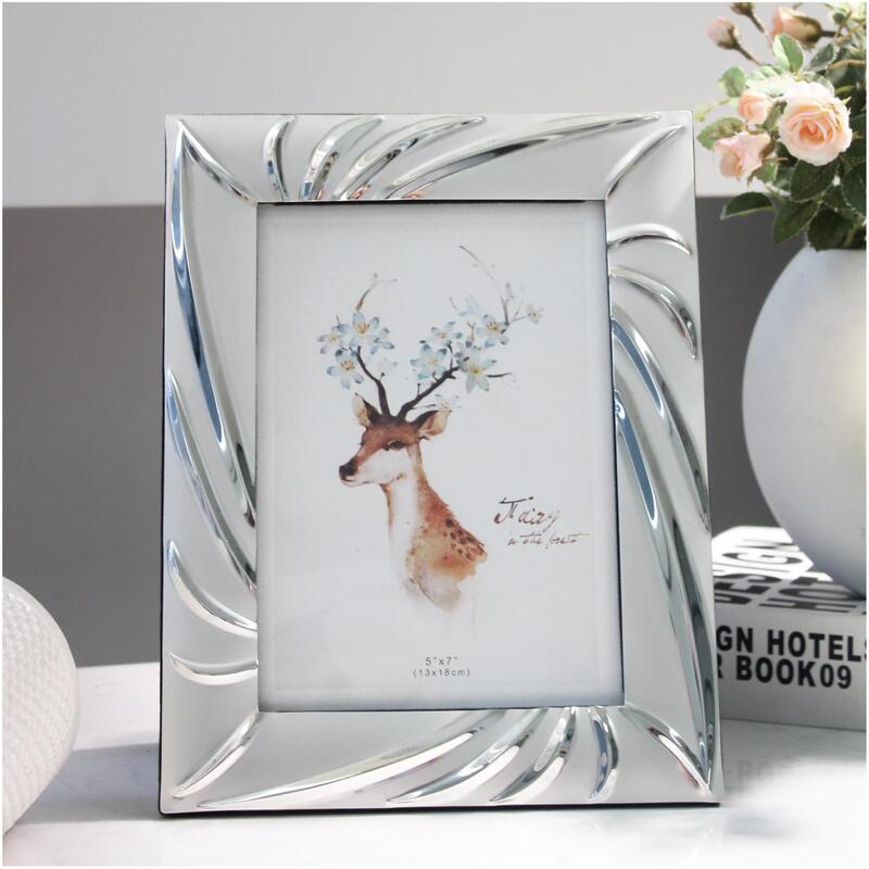 Modern and Simple 7inch Flying Pattern Photo Frame Metal Stereo Ornaments High-Definition Glass Table Manufacturer Direct Sale Low Price Wholesale
