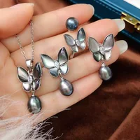Новый пресноводный жемчужный бабочка из трех частей ювелирный костюм Европейская и американская мода Джокер прилив трансграничные прямые поставки оптом