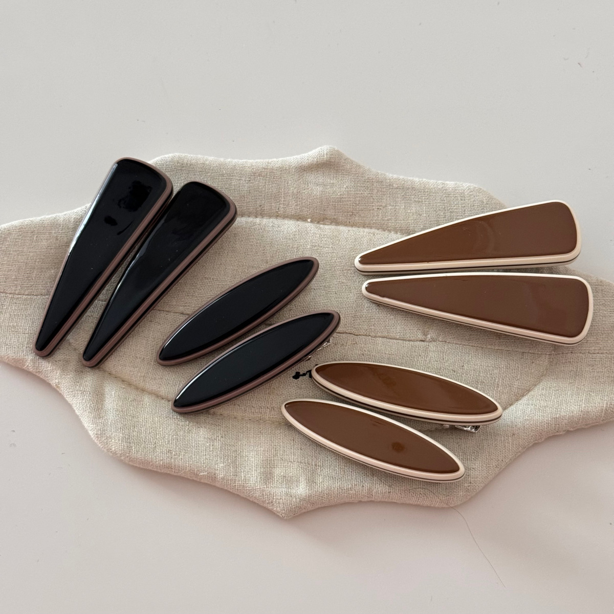 12g Weight Hair Clip Hair Accessories Type 1 Piece Quantity Alloy, Acetic acid sheets Material Triangle, Oval Pattern Women's Gender Coffee, Black Color Women's Side Hair Clip With Tassel Alloy Hair Clip Oval Duckbill Shape Hair Accessory Hair Clip 2