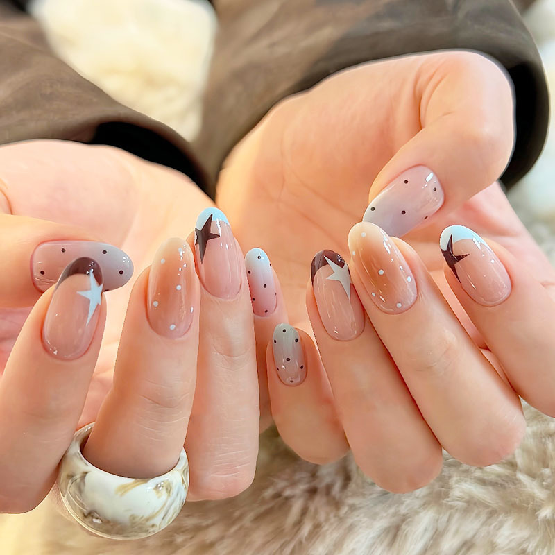 Short oval press-on nails with a dopamine-inducing high-end feel, unique niche design, new personalized nail art patches, wholesale direct from the factory