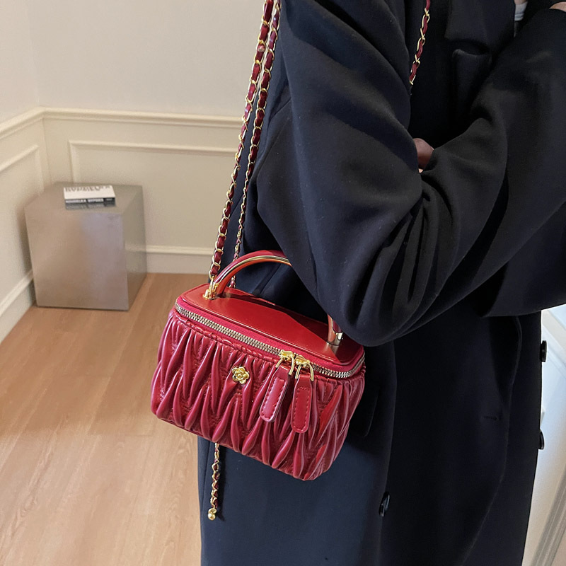 Plegado pequeño viento fragante bolso de mano caja 2024 nuevo bordado cadena bolso de hombro de moda versátil bolso de mochila