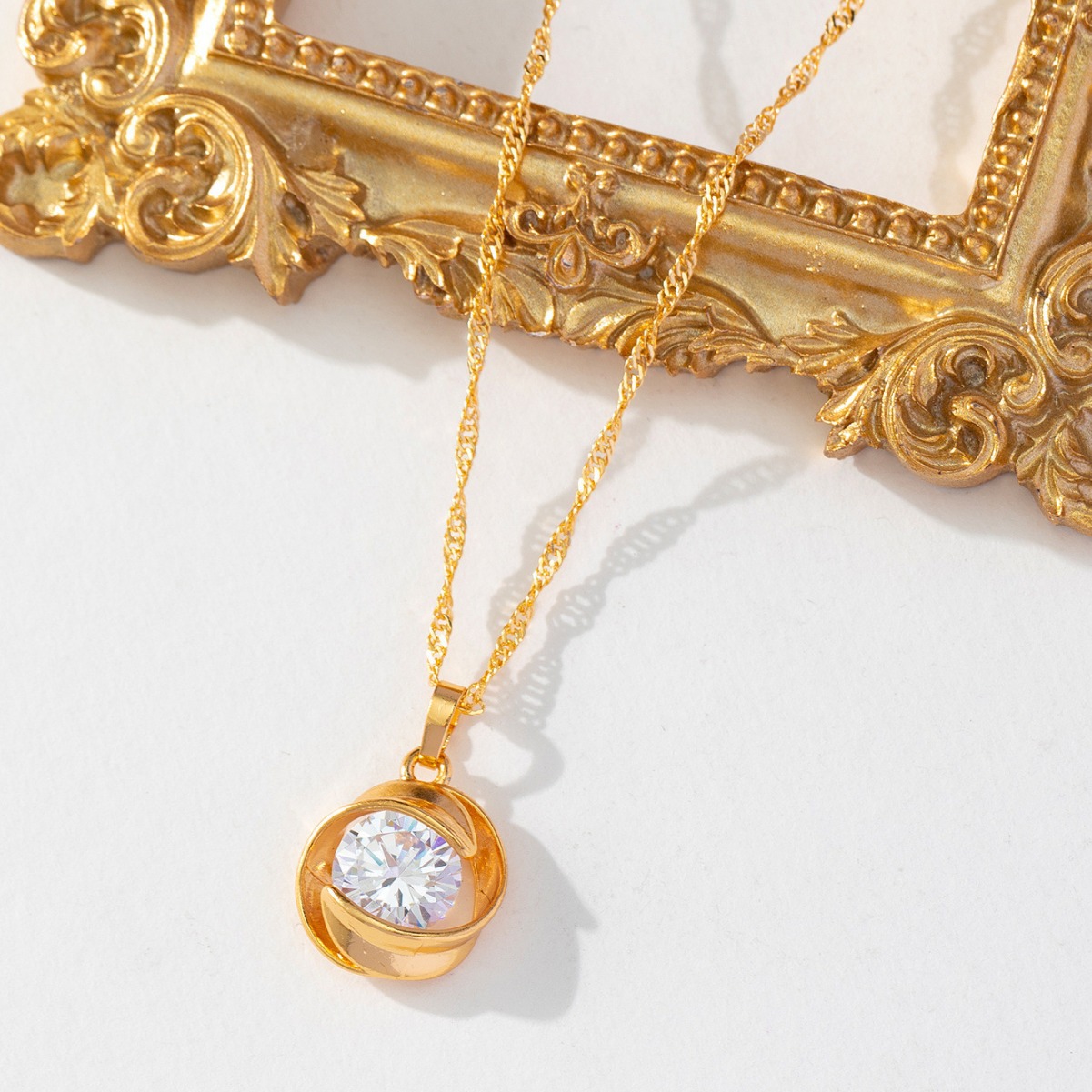 Xiyin transfronterizo nuevo diamante blanco Zircon cobre micro incrustado nicho de diseño de moda moda estilo colgante de flores