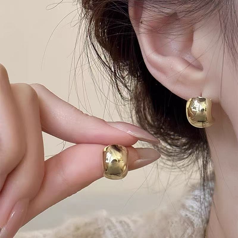 Pendientes de metal de alta gama, diseño minimalista y moderno, para mujer 2024, suministro al por mayor