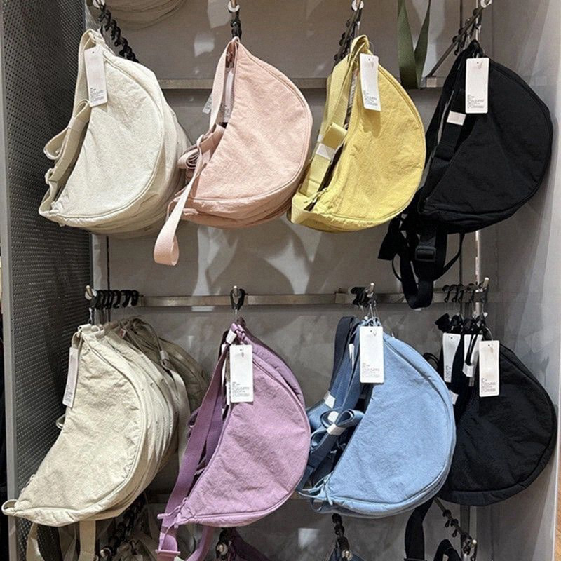 Crossbody Bag Dumpling Bag Women's Versatile Waterproof Lightweight Bag Casual New Shoulder Bag Men's Black Bag