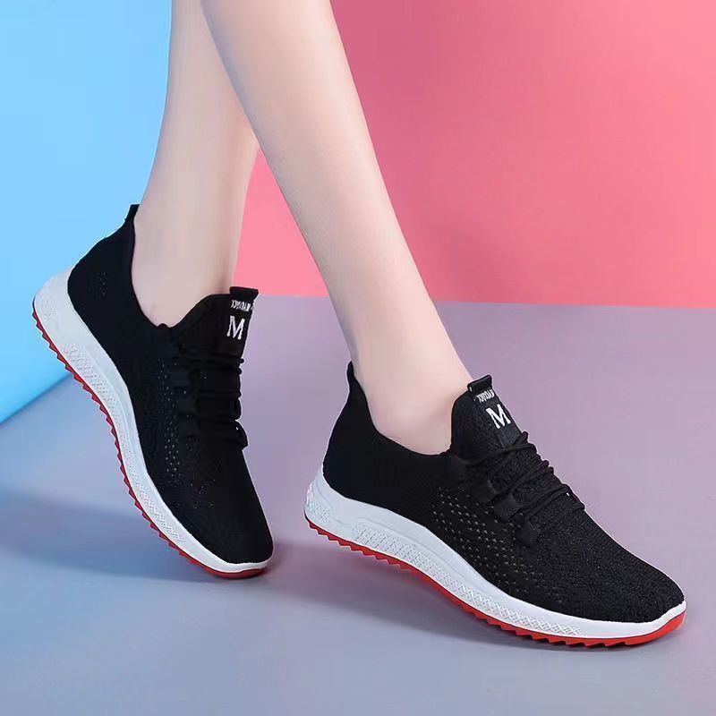 Breathable summer sneakers with hidden heel