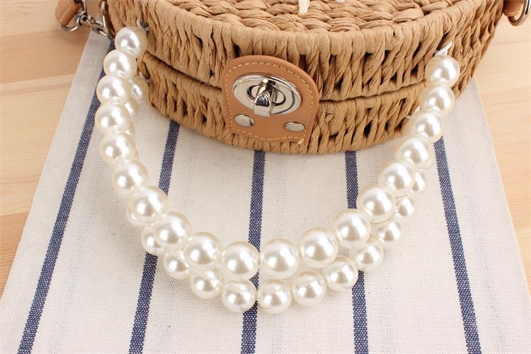 Vintage Style, Classic Style Style Women's Small Straw Solid Color Vintage Style Classic Style Semicircle Lock Clasp Straw Bag