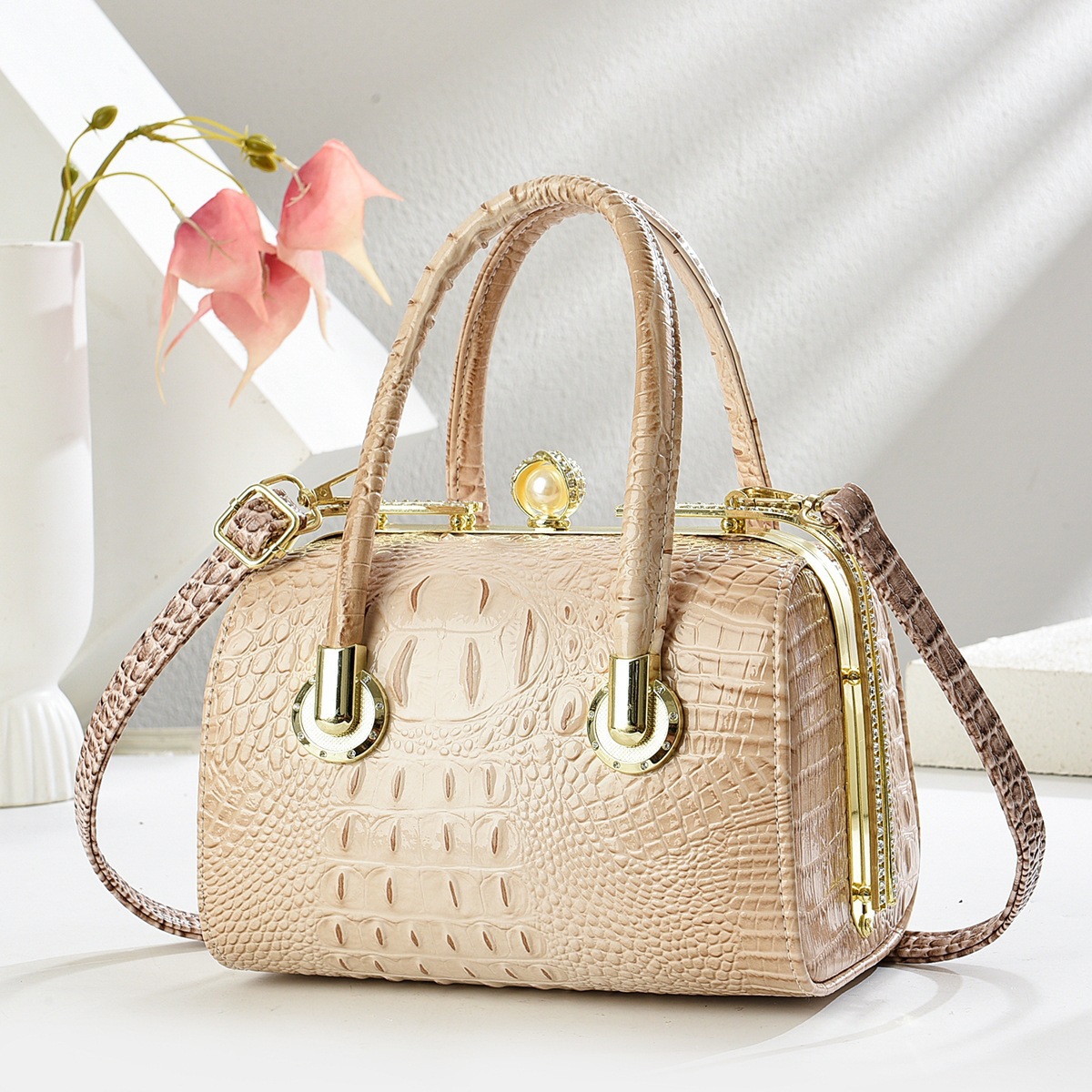 Bolso de cena para mujeres 2025, nuevo bolso de mano universal, bolso de hombro, bolso de viaje elegante de mujer, bolso de diamante de abrazadera de mujer