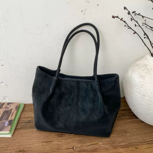 Retro Large-Capacity Bag for Women 2025 Autumn and Winter New Style Work Clothing Versatile Casual Simple Shoulder Bag Hand-Held Tote Bag
