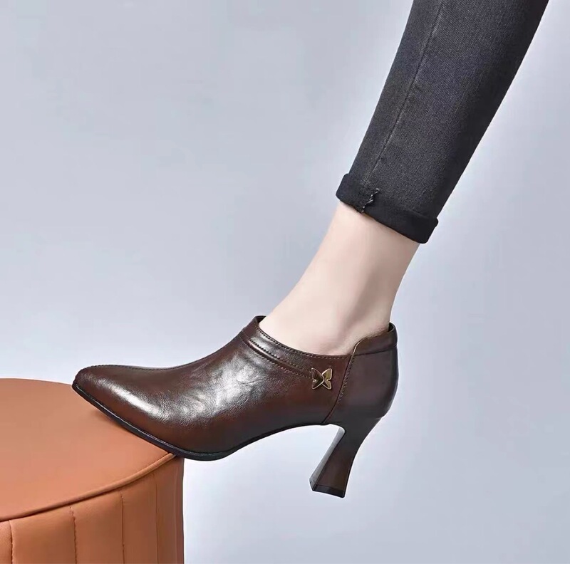 Deep-Mouth High-Heeled Shoes, Pointed-Toe Soft Leather Shoes, 2025 Spring & Fall New Style, Genuine Leather Mid-Heeled Women's Shoes with Skirts and Cheongsam Deep-Mouth High-Heeled Shoes, Pointed-Toe Soft Leather Shoes, 2025 Spring & Fall New Style, Genuine Leather Mid-Heeled Women's Shoes with Skirts and Cheongsam