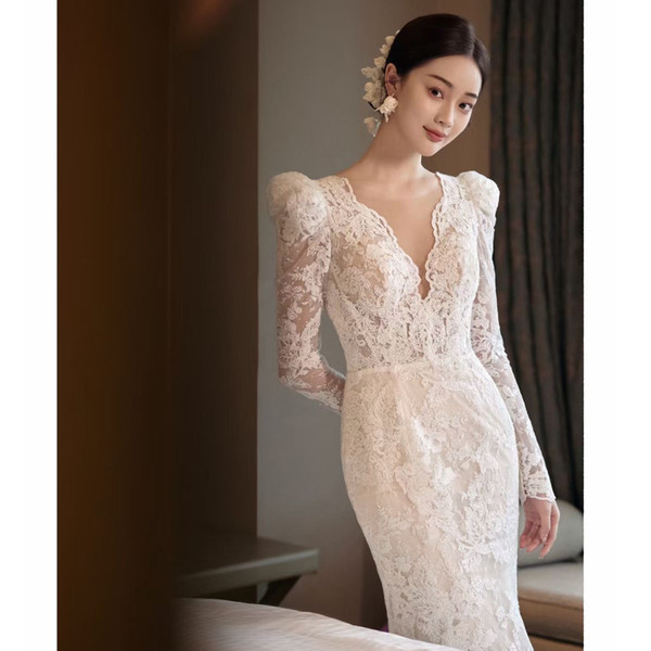 Lace elegant small white wedding dress for bride