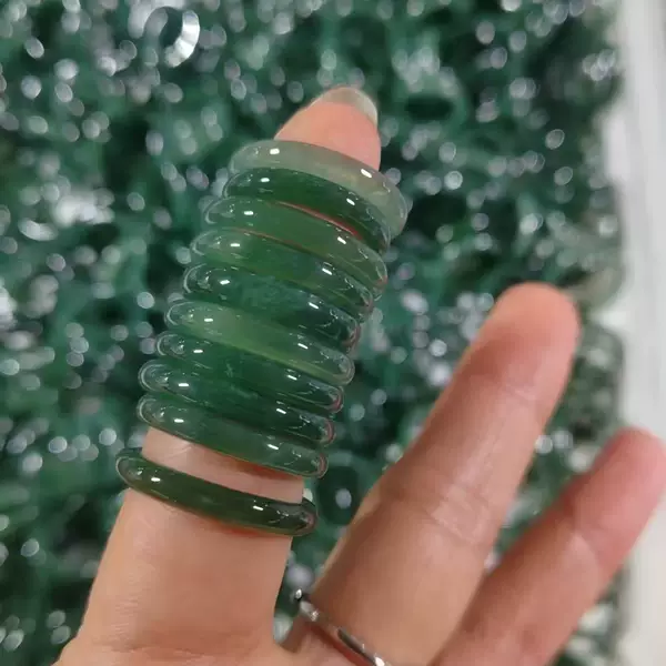 Jadeite A-grade thin ring, simple beauty ring, small and slender, suitable for daily commuting, versatile for both men and women