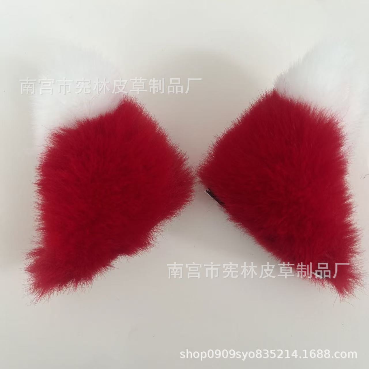 큰 빨간색과 흰색 팁