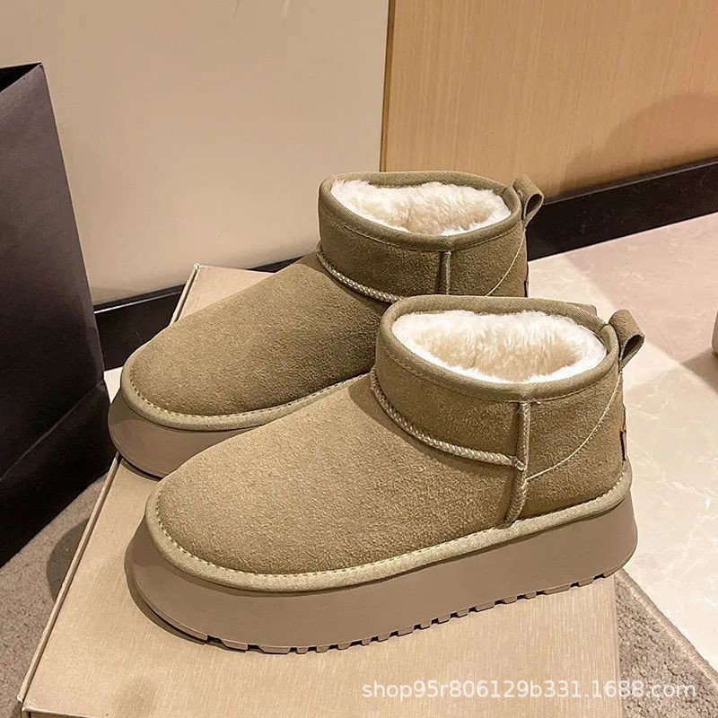 Botas antiesquí de suela gruesa para mujeres 2024, nuevos zapatos de pan calientes de invierno con un pedazo y zapatos de algodón grueso