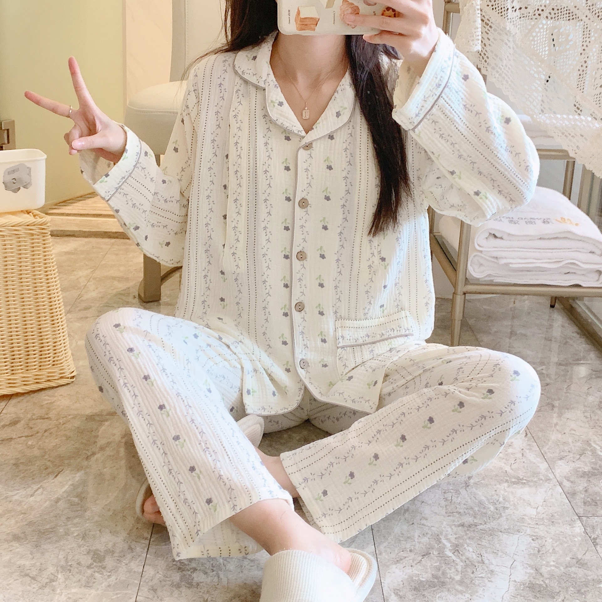 Spring and summer pregnant women's crepe pajamas pure cotton spring and autumn nursing pajamas postpartum confinement clothing Maternity maternity room maternity set