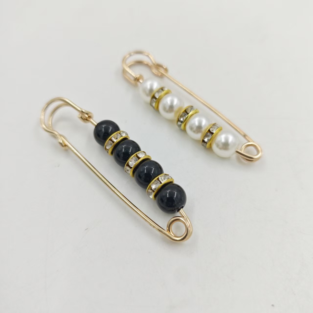 Fashion brooches