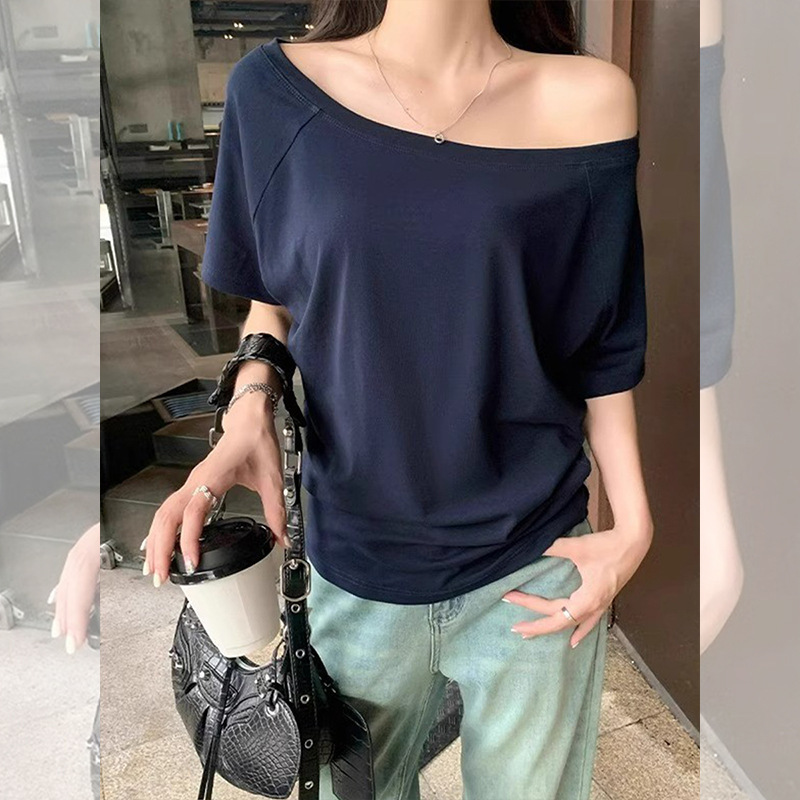 ゆったりとしたデザインのオフショルダートップ、ワンショルダー夏新作半袖Tシャツ、女性ニッチ斜め肩甘いホットガール夏痩身|undefined