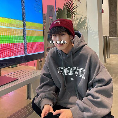 Korean-style trendy hooded sweatshirt with fleece lining, extra-thick design—men's loose-fit streetwear pullover for autumn, perfect as a student jacket or everyday top.