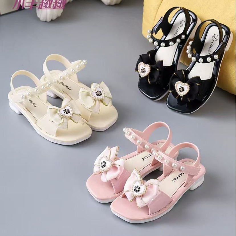 Girls Sandals New Cute Princess Shoes Soft Sole Fashion Versatile College Style Summer Children's Beach Wholesale