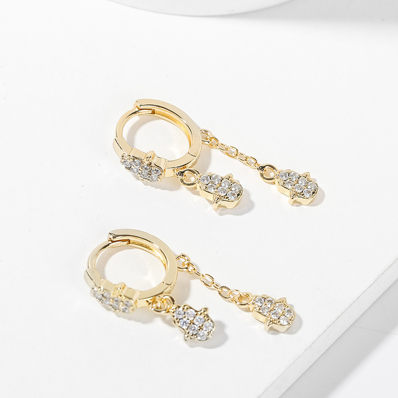 Style Coréen Simple Gland Boucles D&#39;oreilles En Palmier Zirconium Incrusté De Cuivre Tendance Créative Véritable Placage À L&#39;or Boucles D&#39;oreilles Exquises display picture 6